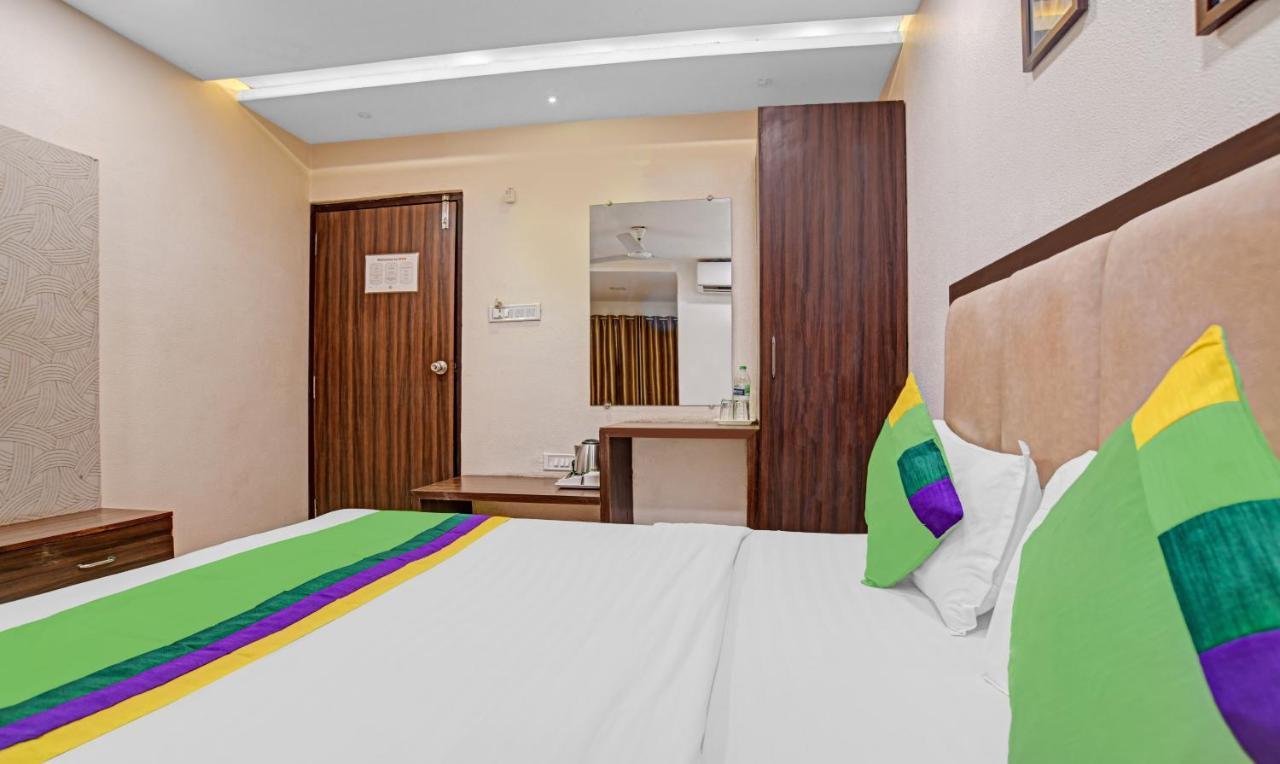 Treebo Trend Royal Galaxy Park 3*