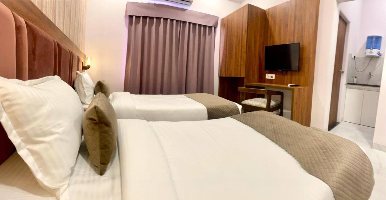 Mumbai House-lig Behind Chl Hospital Indore
