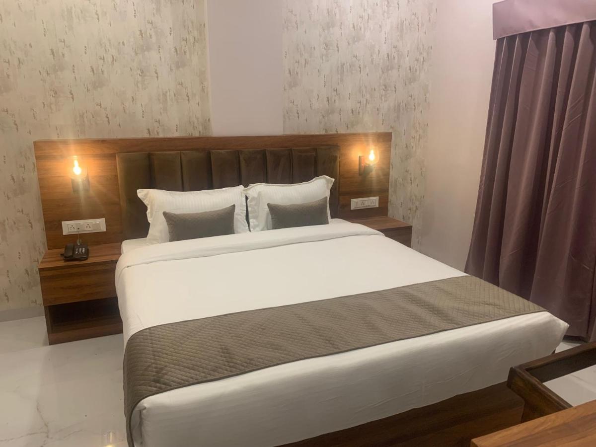 Apartment Mumbai House-lig Behind Chl Hospital Indore