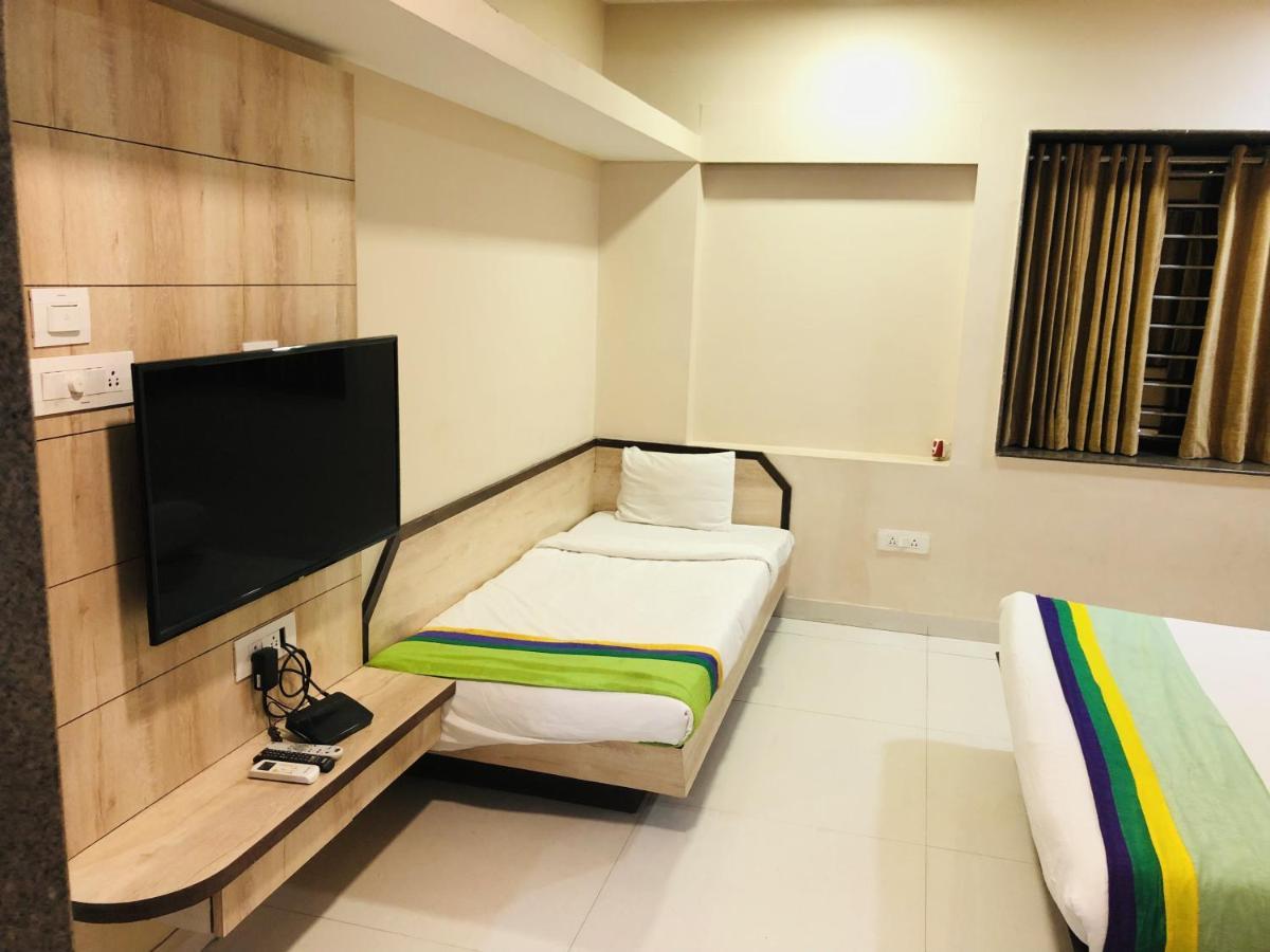 The Tripti & Banquets 3*