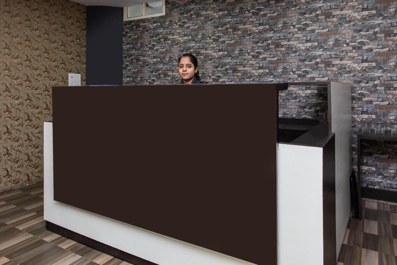 Hotel Oyo 27654 Grand Valley