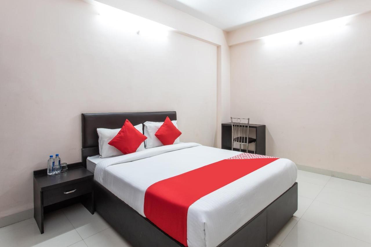 Oyo 27654 Grand Valley Indore