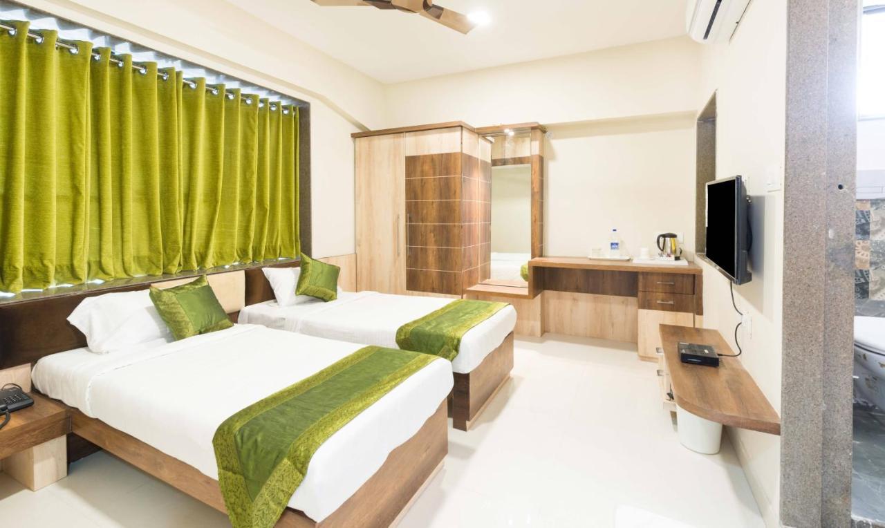 The Tripti & Banquets Hotel