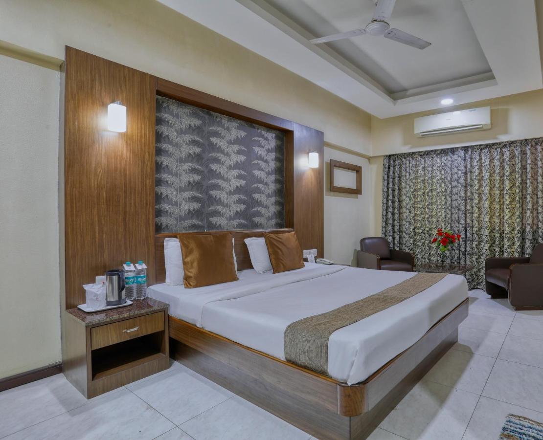 Hotel President, Pure Veg 3*