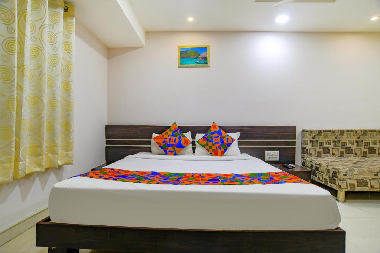 Fabhotel Grand Raj Hotel 3*