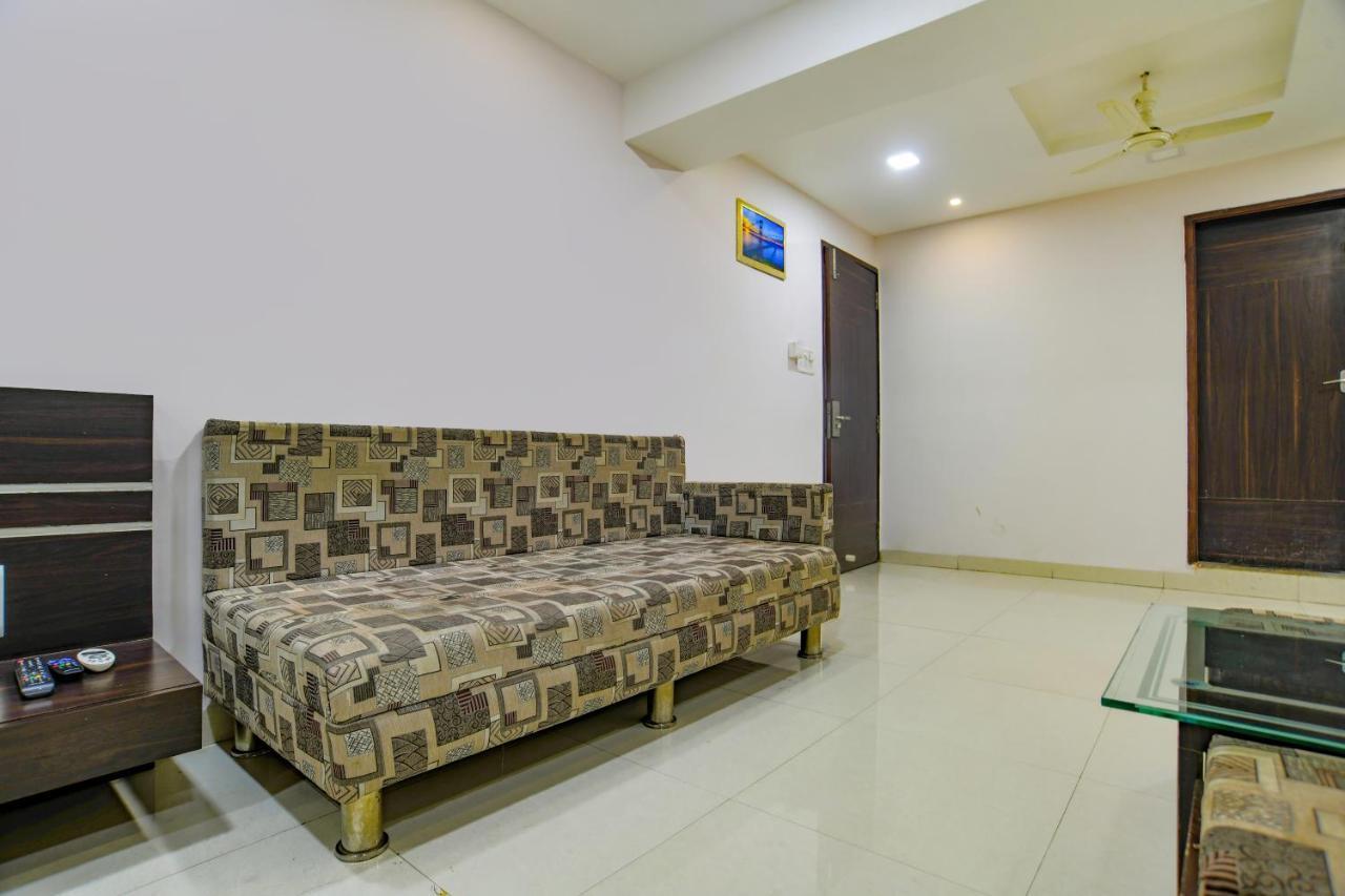 Hotel Fabhotel Grand Raj 3*
