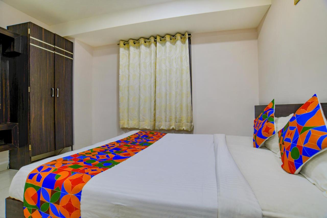Hotel Fabhotel Grand Raj 3*