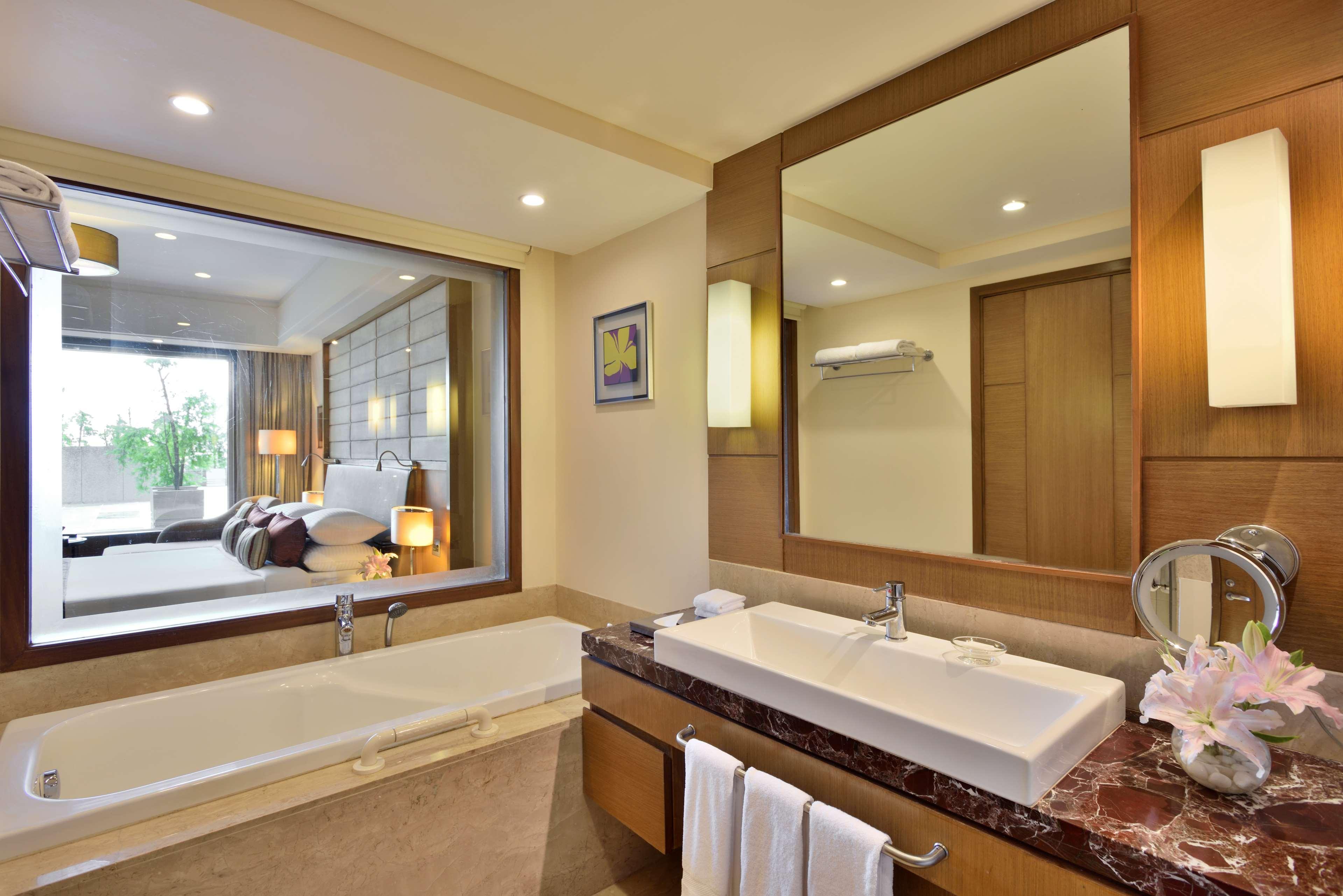 Radisson Blu Hotel, Hotel Indore