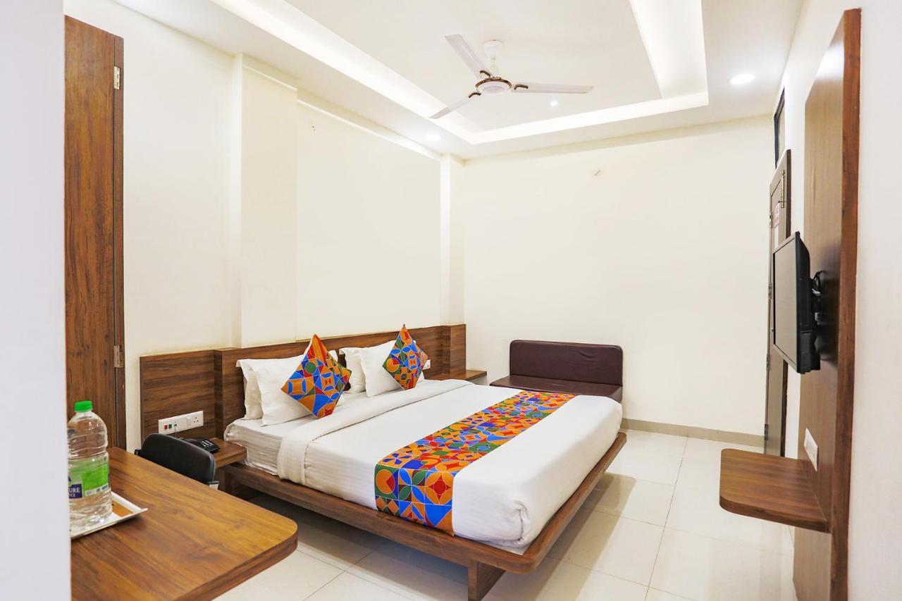 Hotel Fabhotel Balaji Paradise