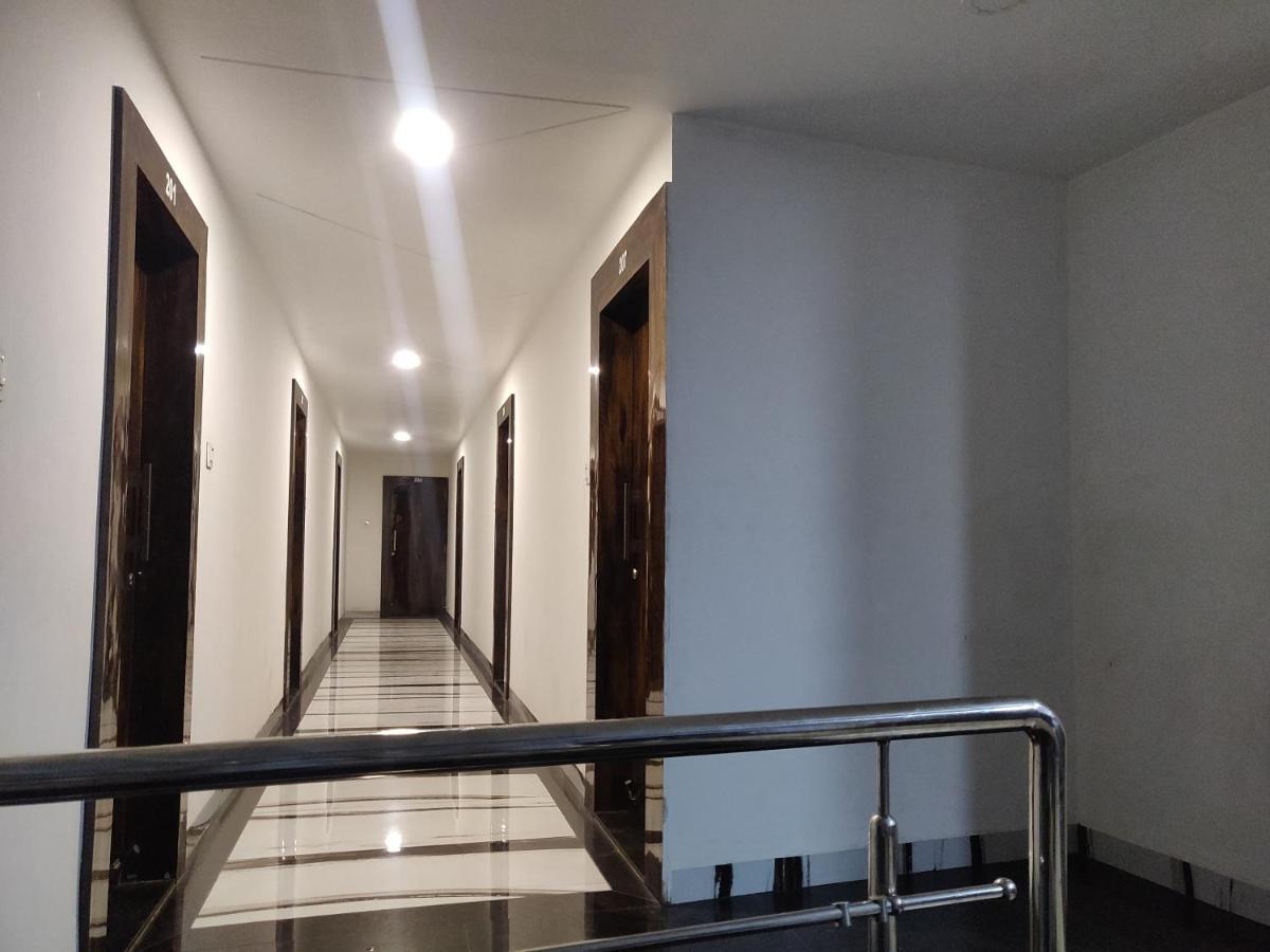 Rb Palace Hotel