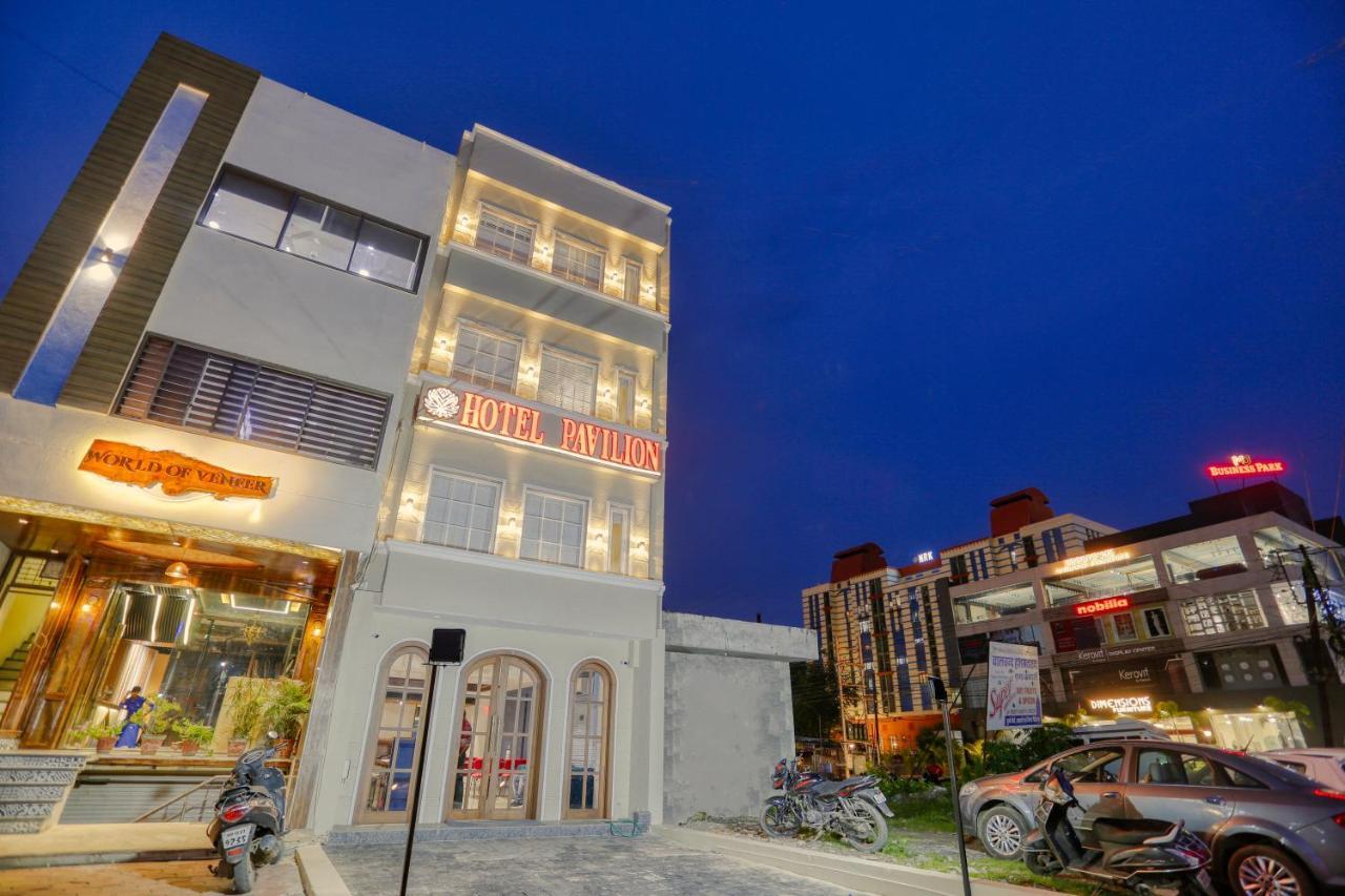 Pavilion Hotel 3*