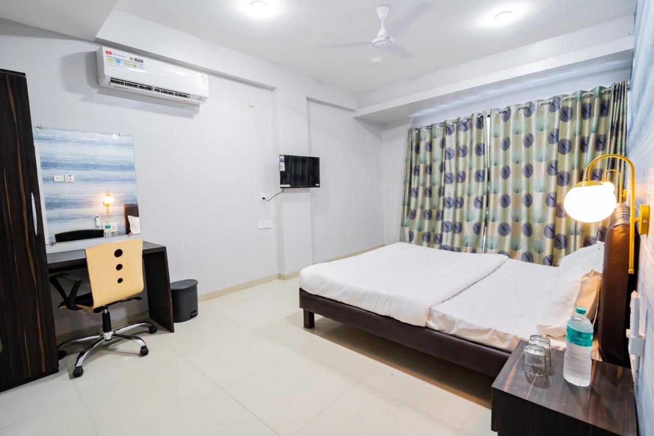 Hotel C20 Indore