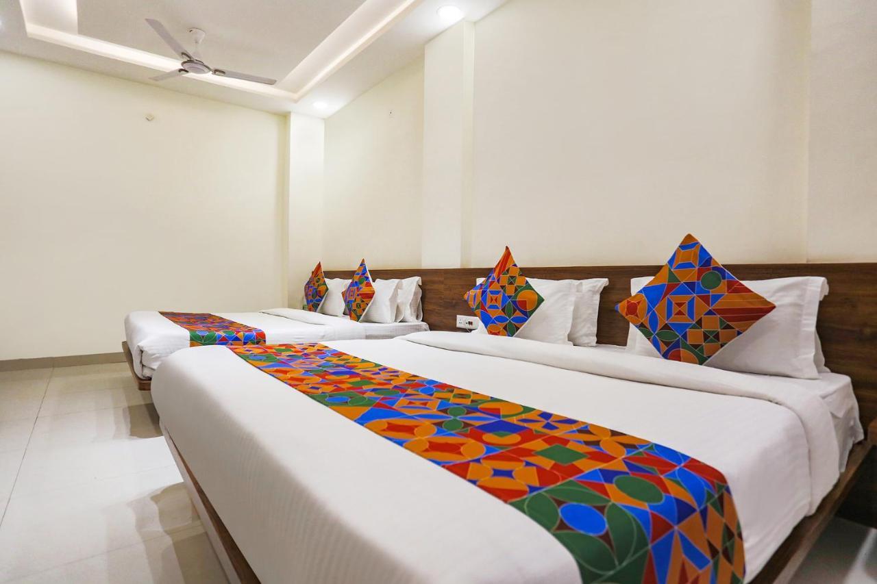 Hotel Fabhotel Balaji Paradise 3*