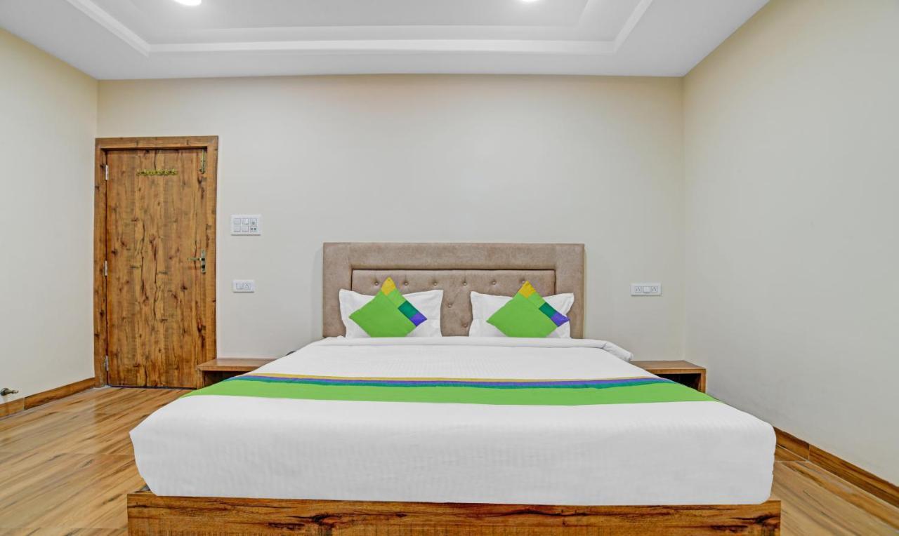 Treebo Nirvana Elite Hotel 3*