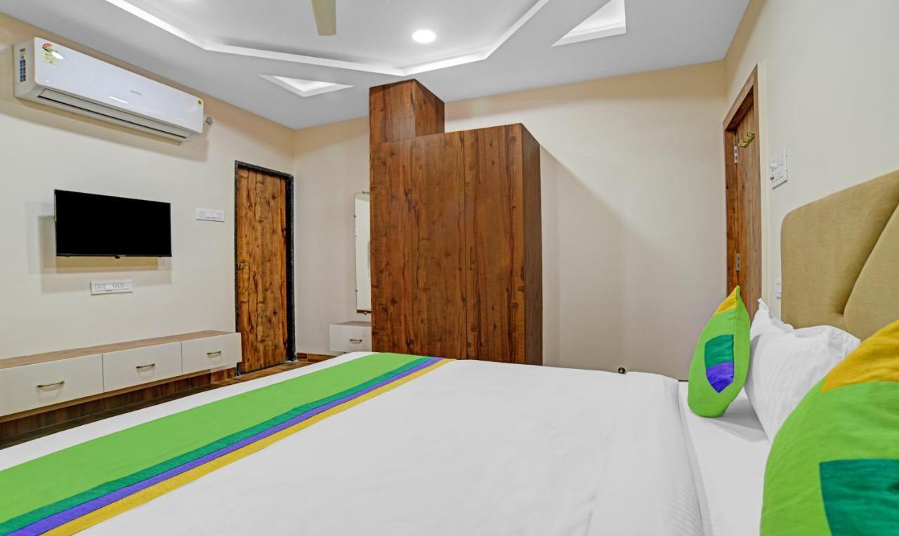 Treebo Nirvana Elite Hotel 3*