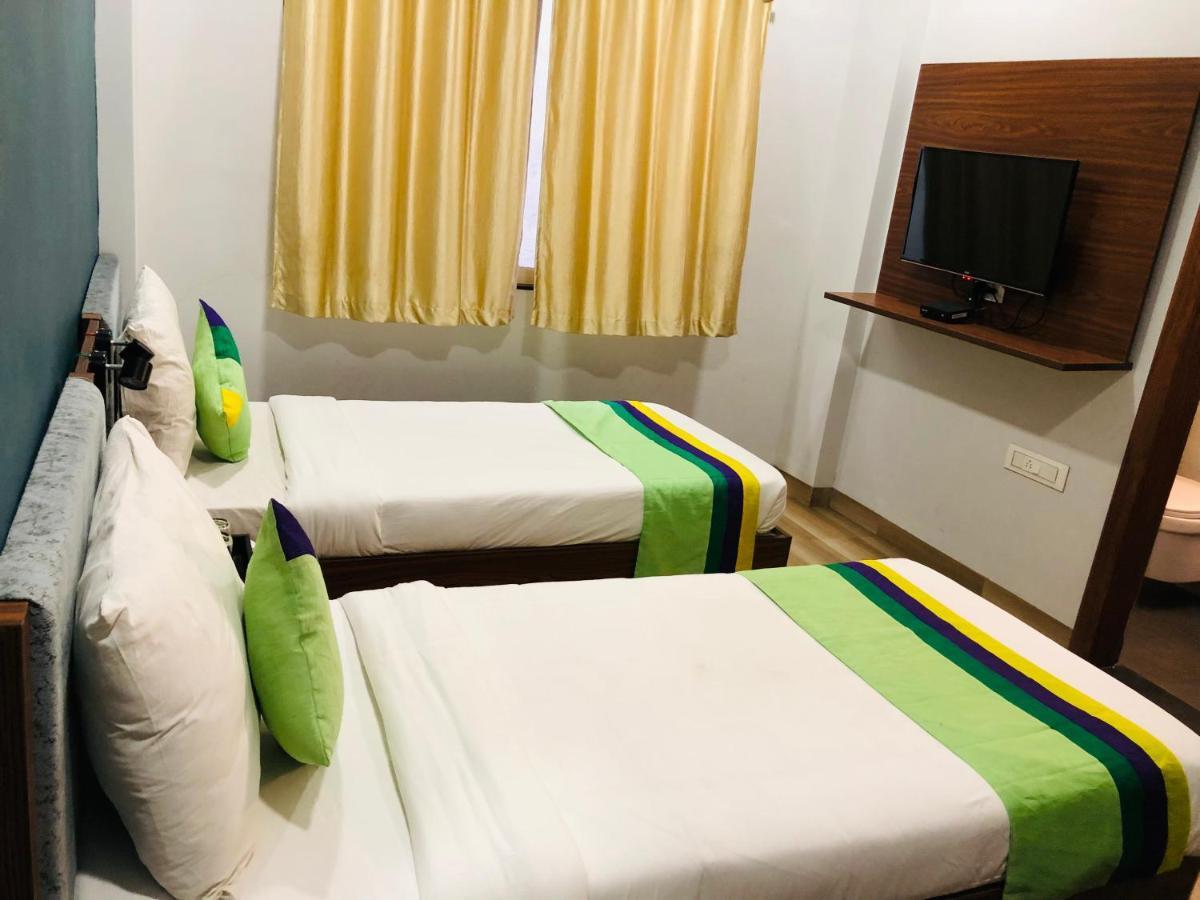 Hotel Ballfin Indore Indore