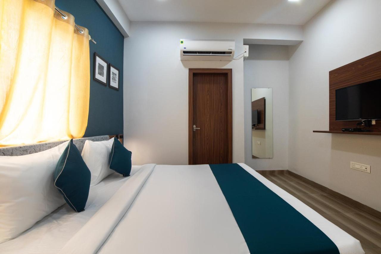 Hotel Ballfin Indore Hotel