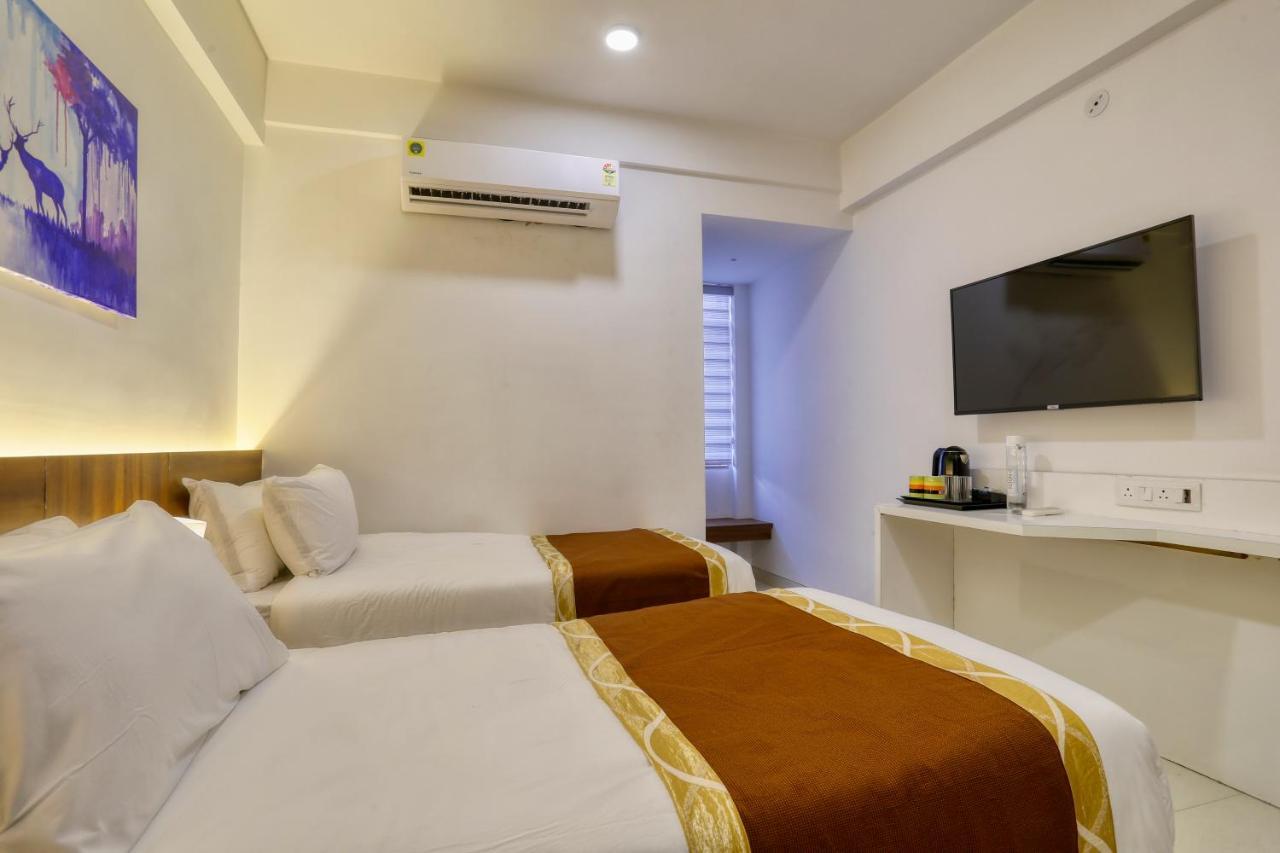 Aston 3* Indore