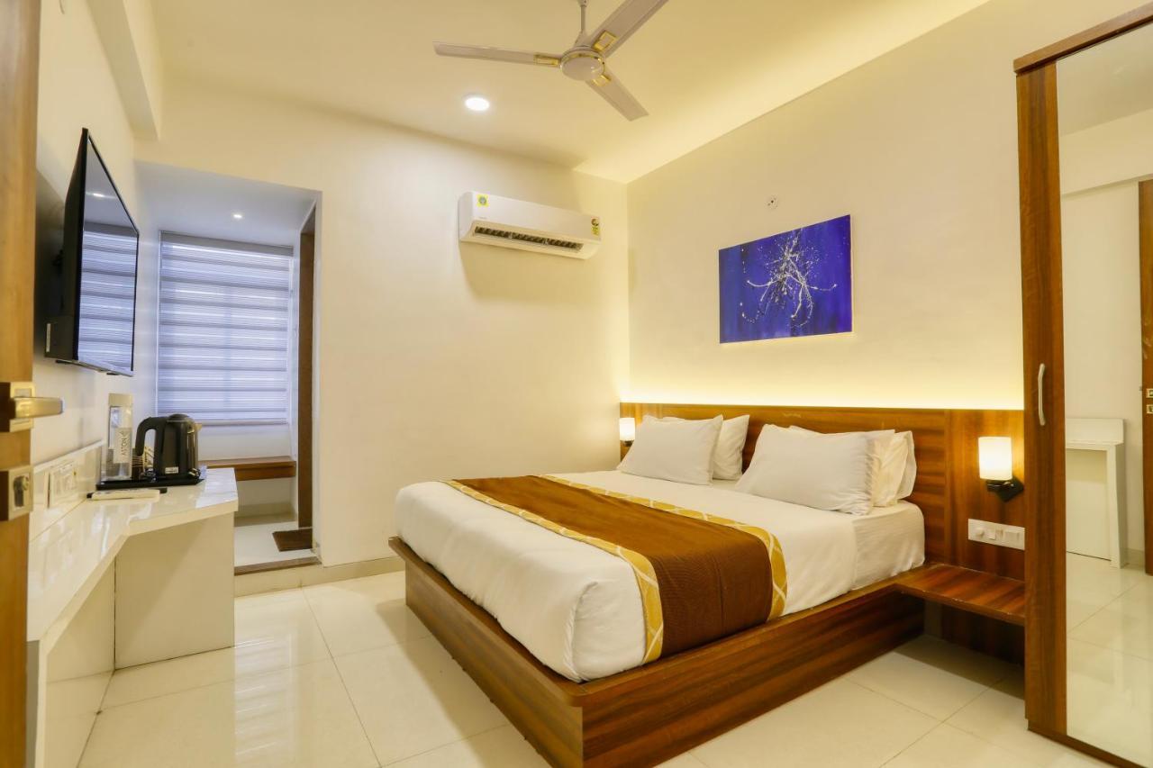 Aston 3* Indore