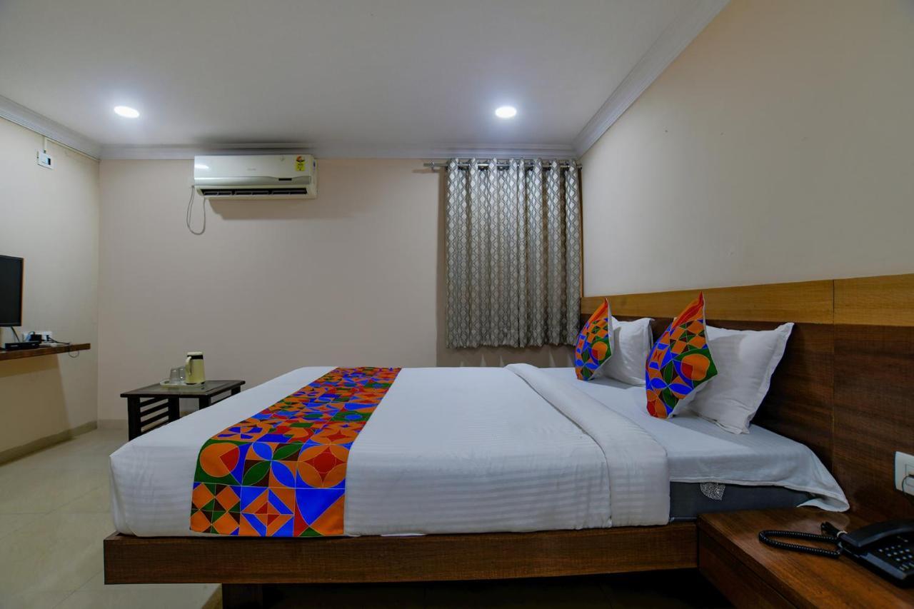 Fabhotel Pishori Hotel 3*