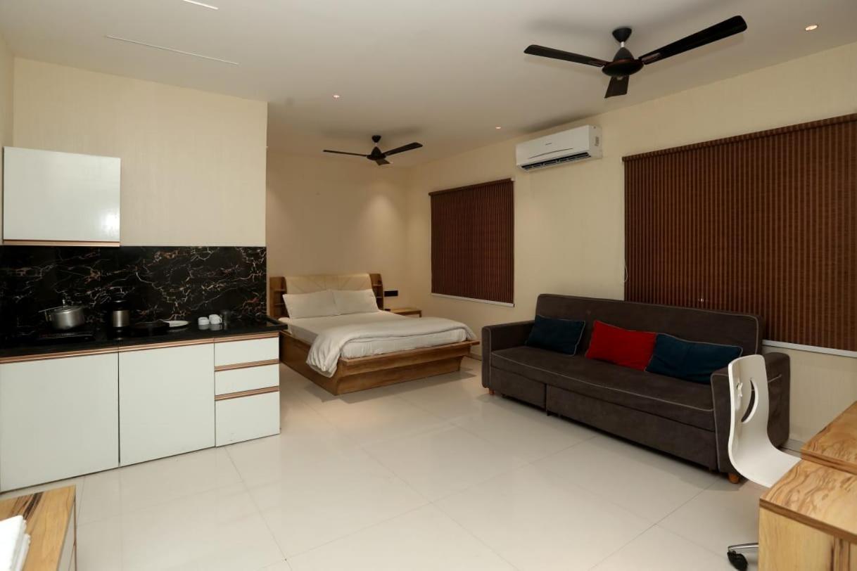 Apartment Stay10 Luxury Service Indore
