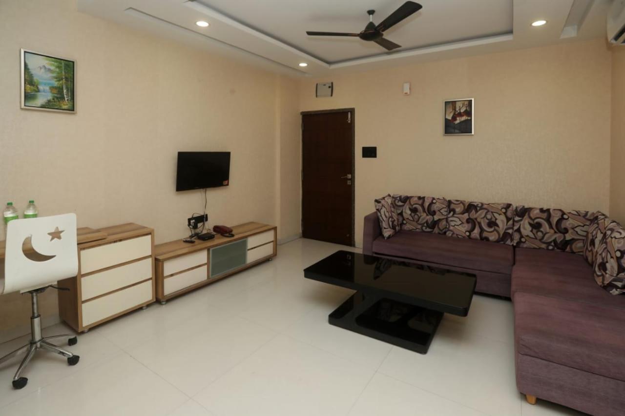 Stay10 Luxury Service Apartment Indore