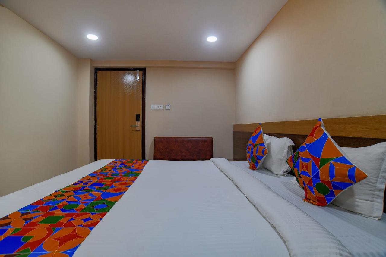 Hotel Fabhotel Pishori Indore