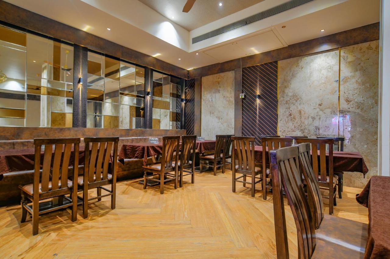 Hotel Fabhotel Pishori