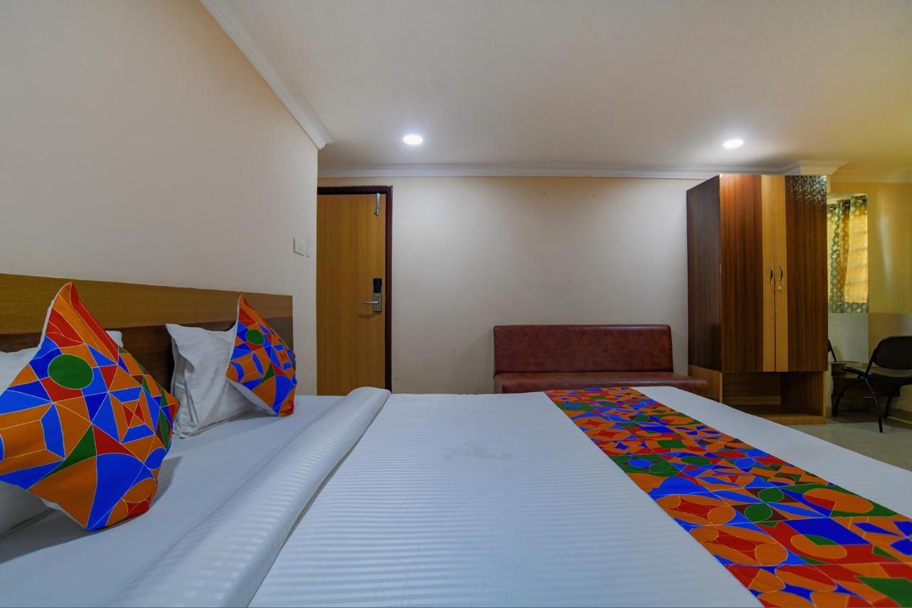 Hotel Fabhotel Pishori Indore