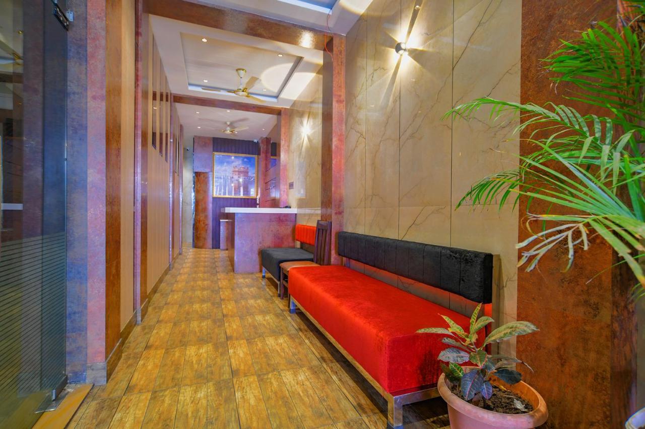 Hotel Fabhotel Pishori Indore