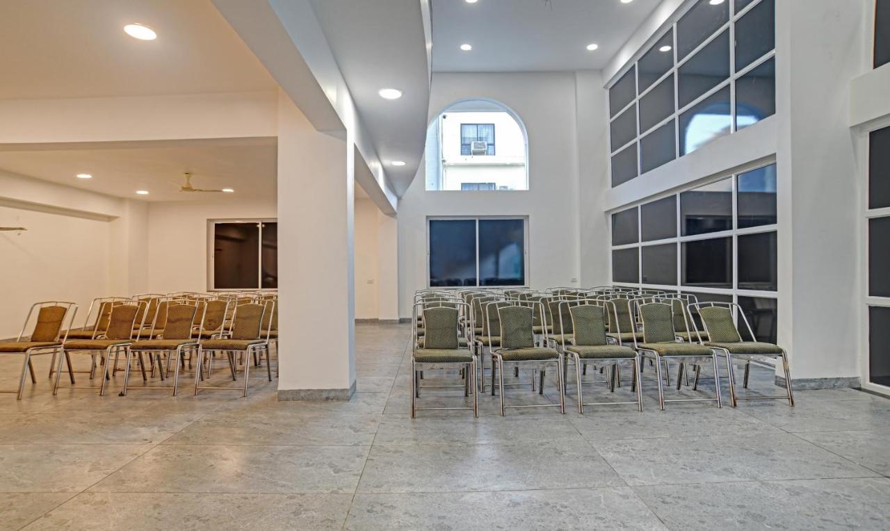 Treebo Trend Western Arc Hotel 3*