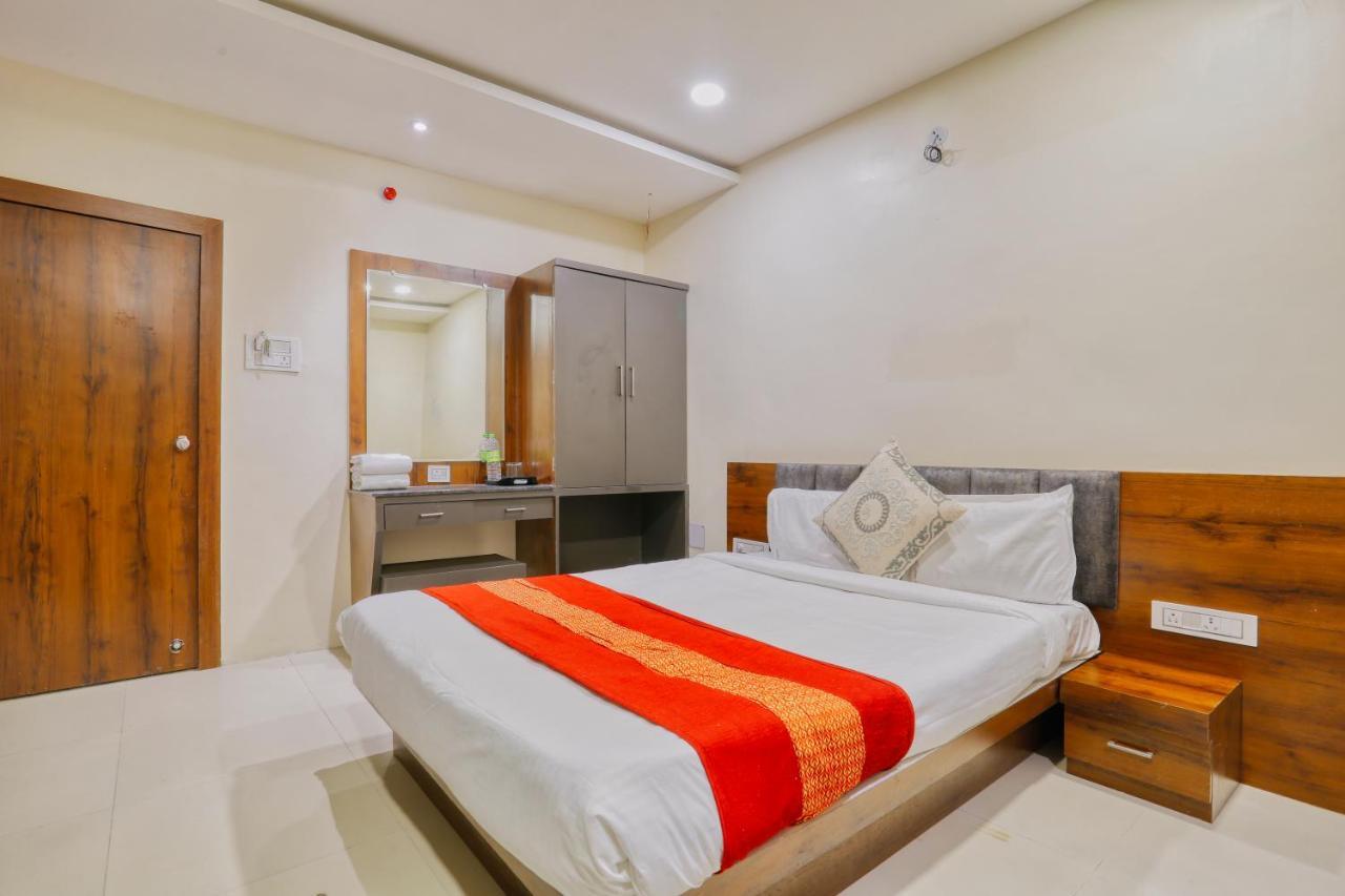 Kumar Atithi Nivas Hotel
