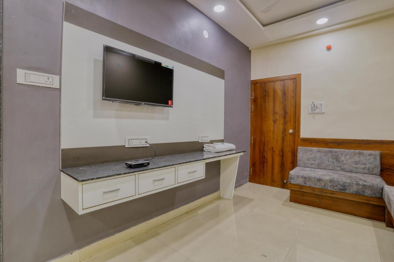 Kumar Atithi Nivas Hotel 2*