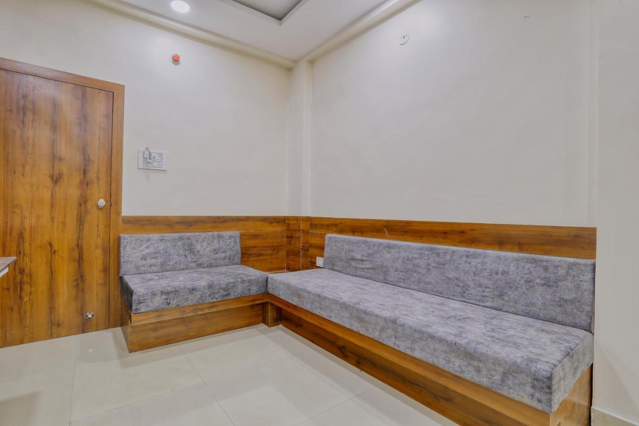 Kumar Atithi Nivas Hotel