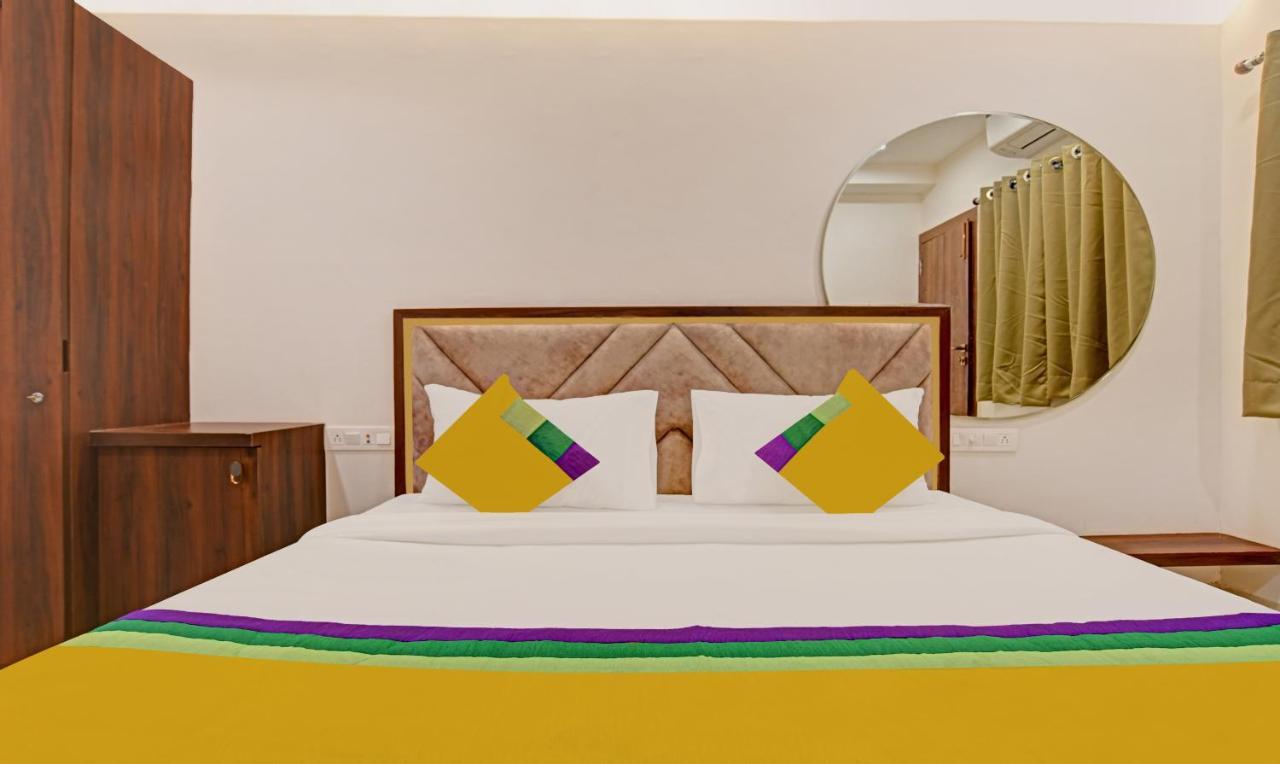 Hotel Itsy Phoenix Indore