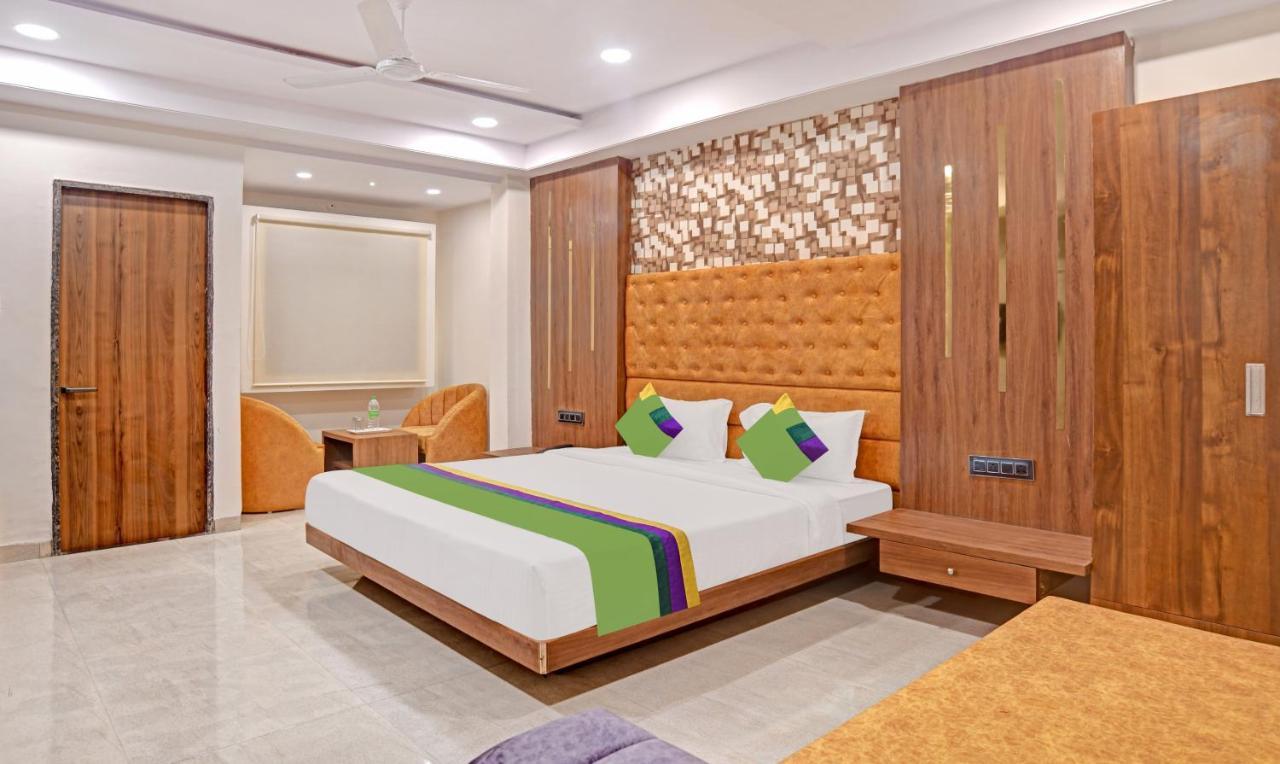 Hotel Treebo Merit Indore