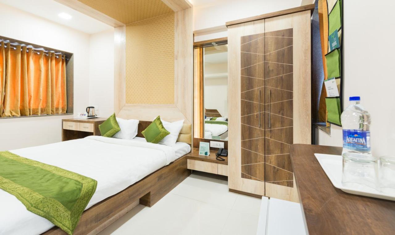 The Tripti & Banquets Hotel