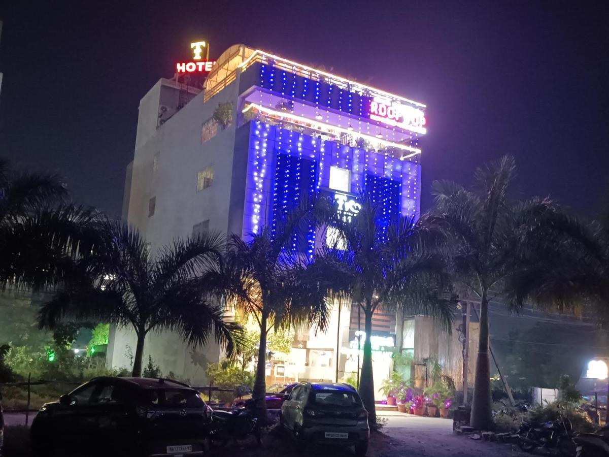 Hotel The Tripti & Banquets