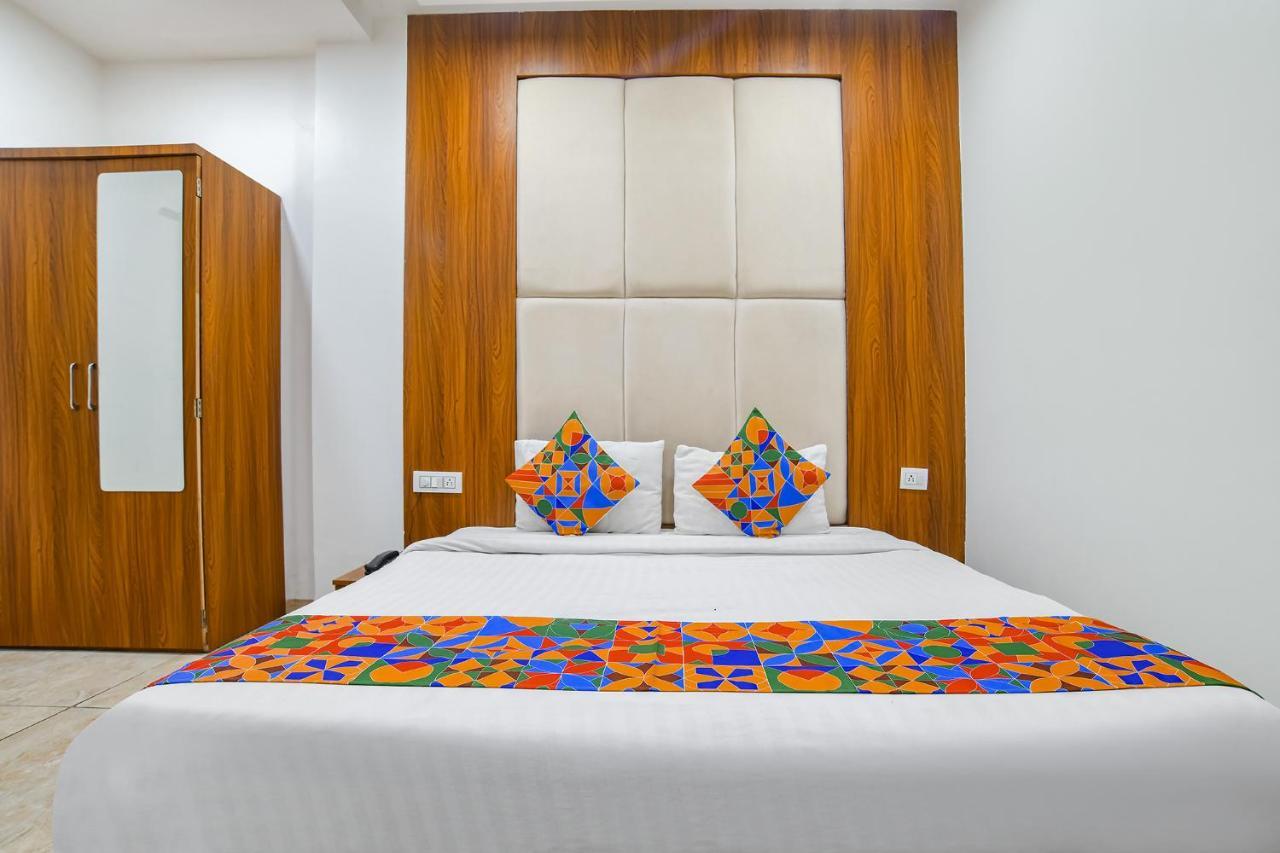 Fabhotel Right Choice