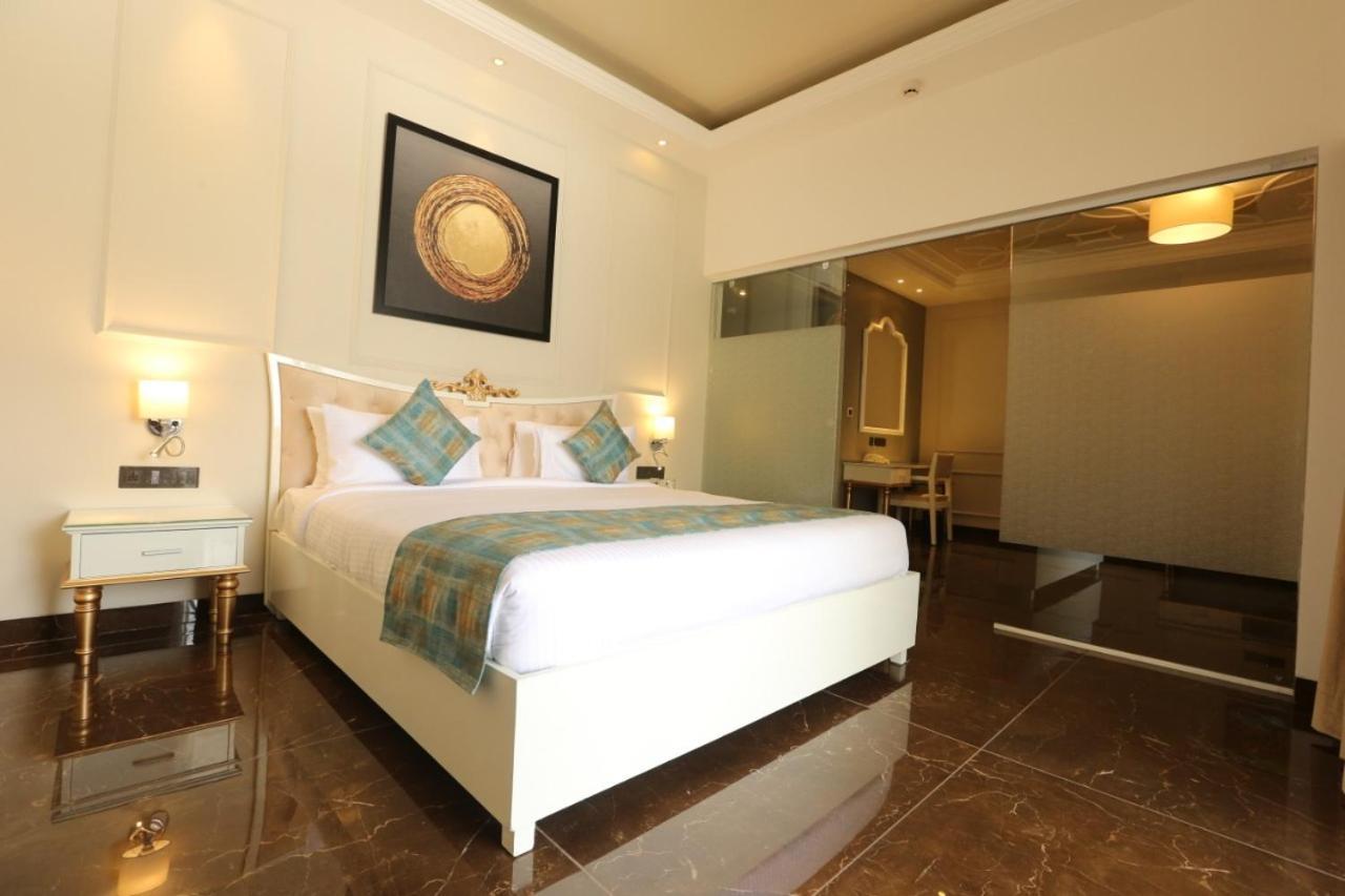 Enrise By Sayaji Rau Hotel
