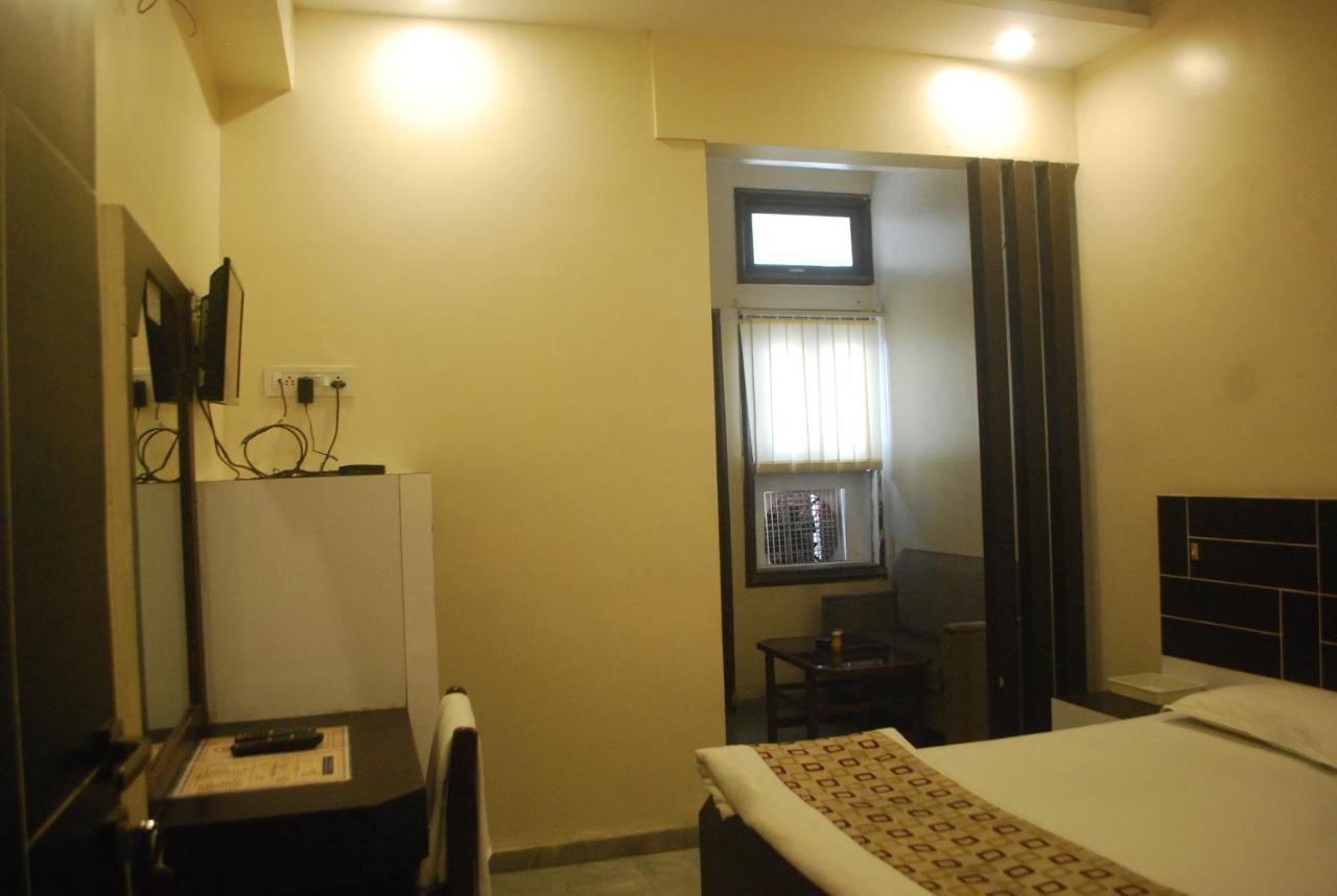 New Sunder 3* Indore