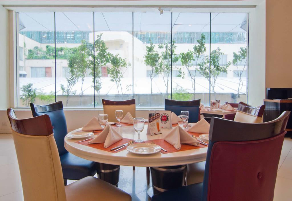 Sarovar Portico 4*
