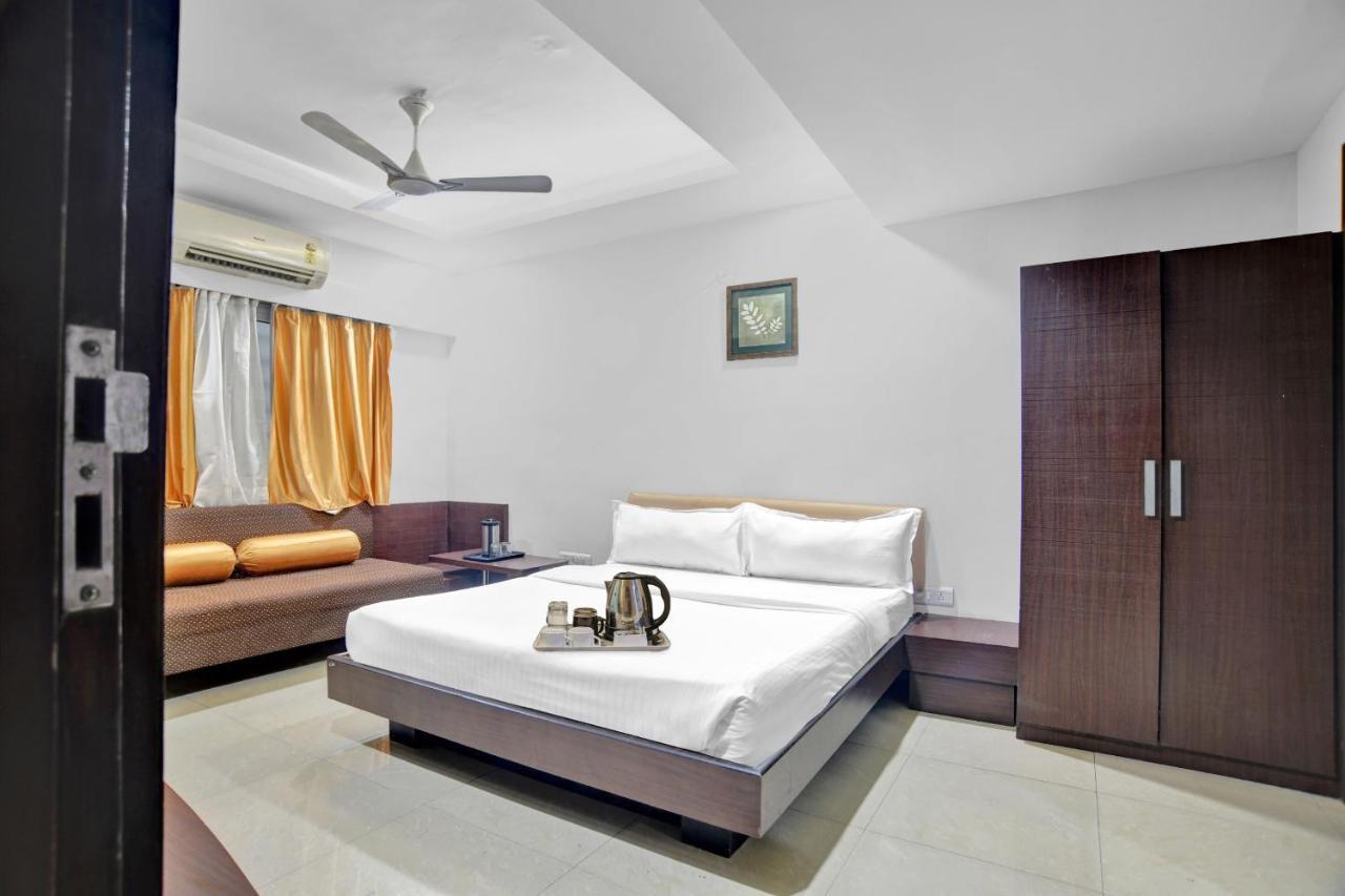Super Townhouse Divya Palace Hotel 4*