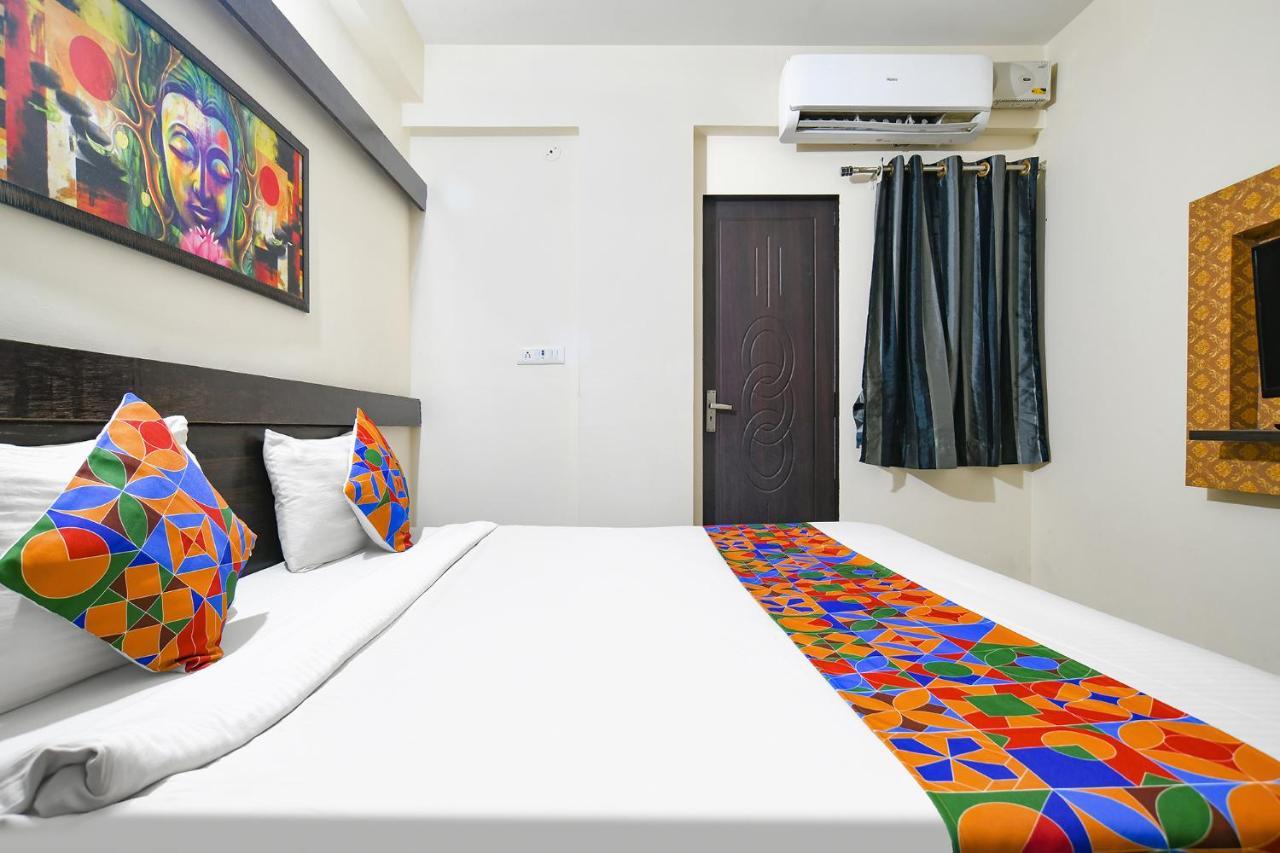 Fabexpress Golden Hotel