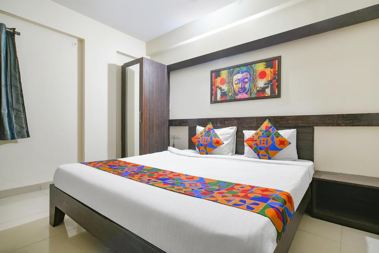 Fabexpress Golden Hotel