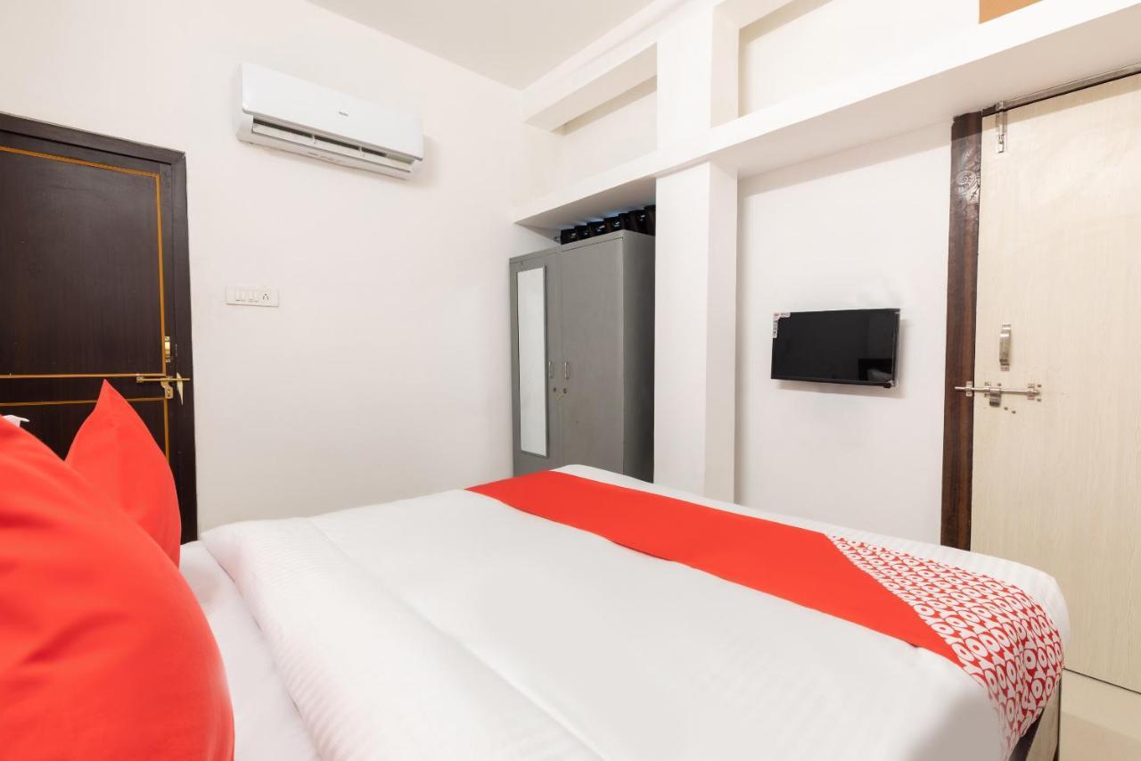 Oyo 39969 Shivansh Palace Hotel 3*
