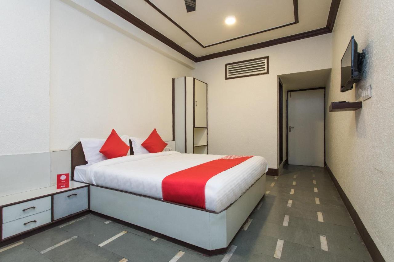Oyo 2760 Chanakya 3* Indore