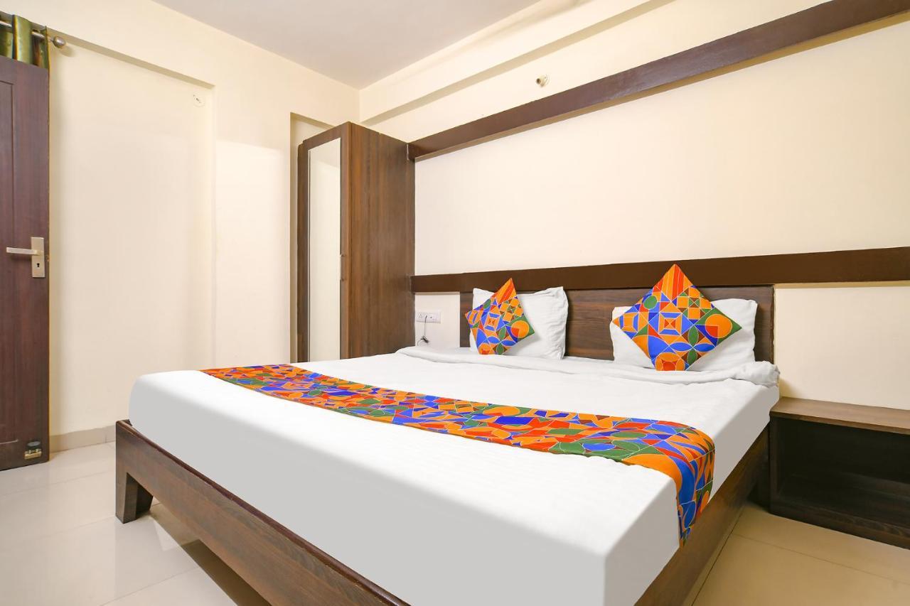 Fabexpress Golden Hotel