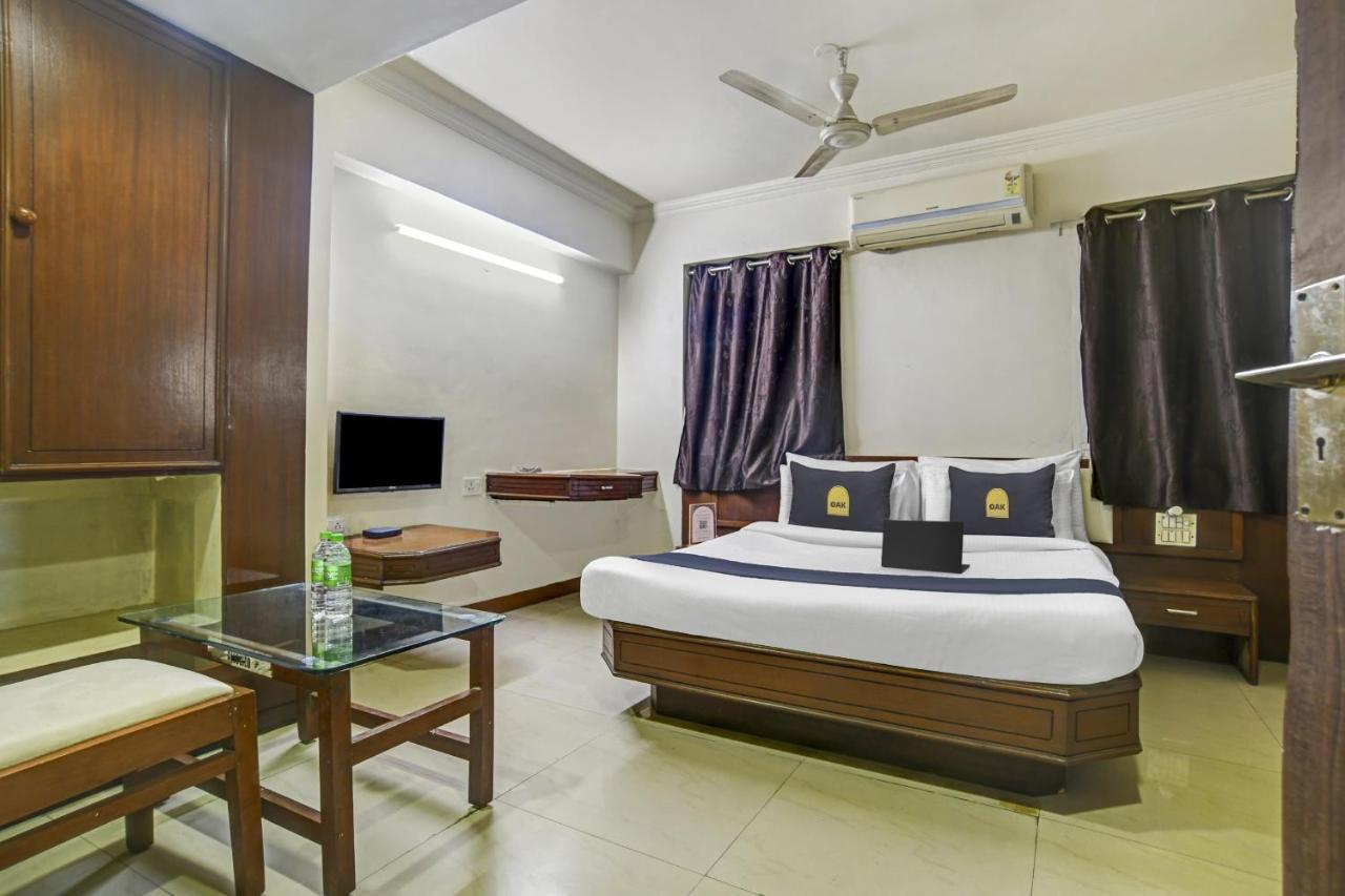 Townhouse Oak Utsav Residency