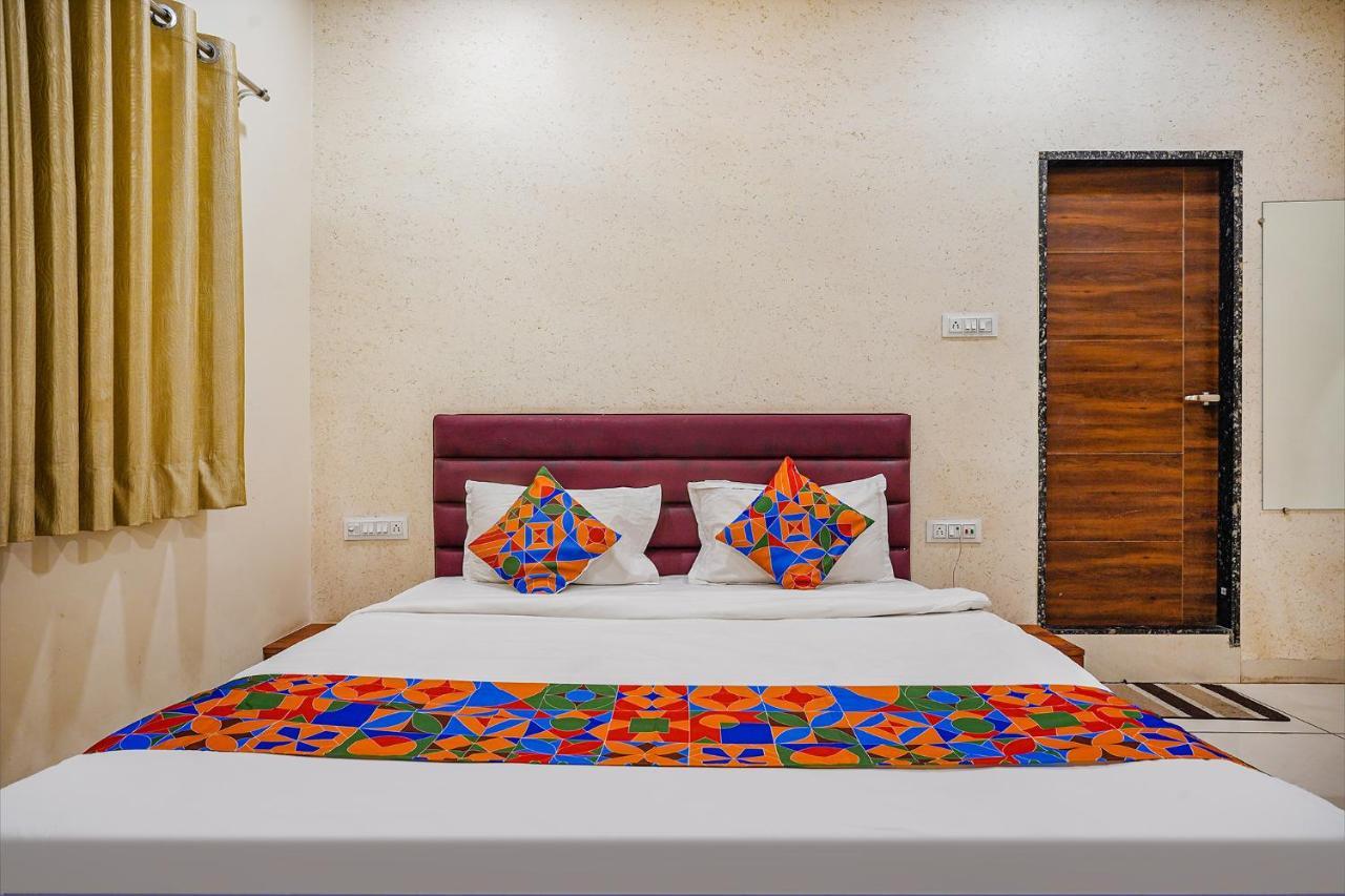 Fabhotel Sukh
